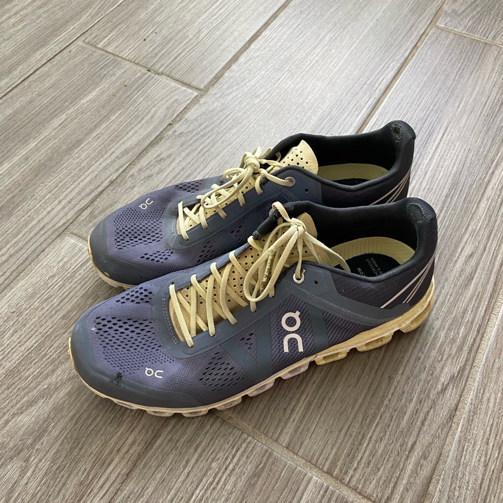 Yellow and Gray Cloud Flow On Running Shoe Sneaker Athletic